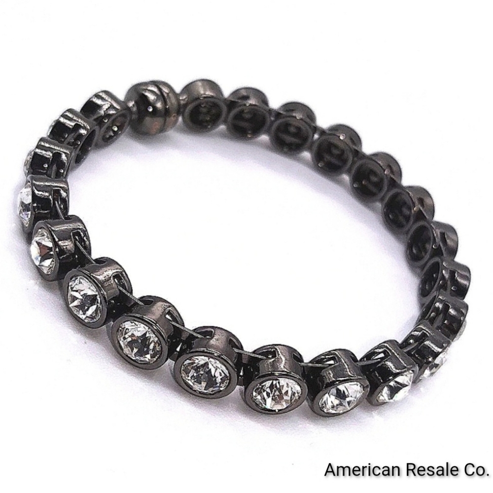 $89 SILPADA K&R Swarovski Crystal Glamour Bangle Bracelet KRB0098 -Black